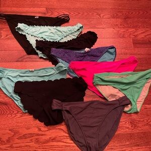 Huge lot of 9 bikini bottoms! Sizes large and XL.